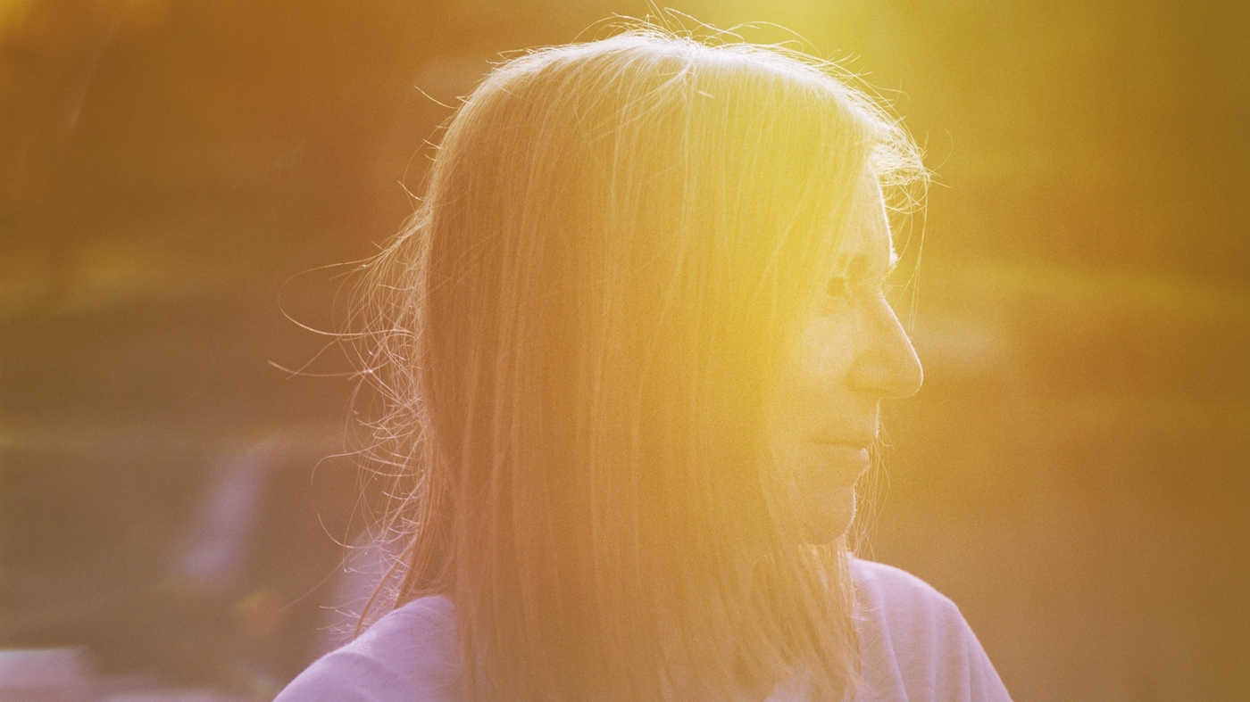 Sur 'Lives Outgrown' de Beth Gibbons, la chanteuse de Portishead nous invite : NPR