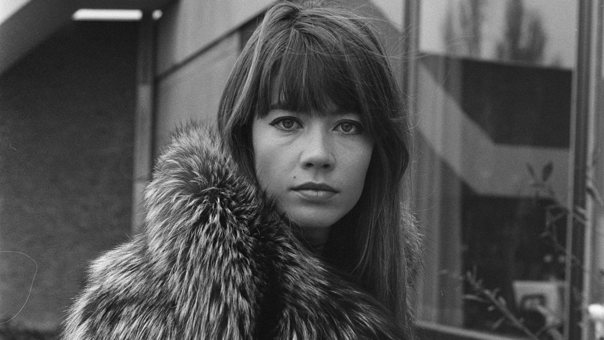 Françoise Hardy, French Singer-Songwriter and Pop Icon, Dead at 80