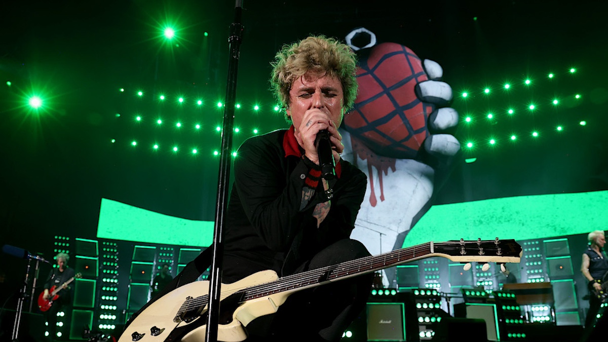 Green Day Kick Off North American “Saviors Tour” in Washington, D.C.: Photos, Video, Setlist