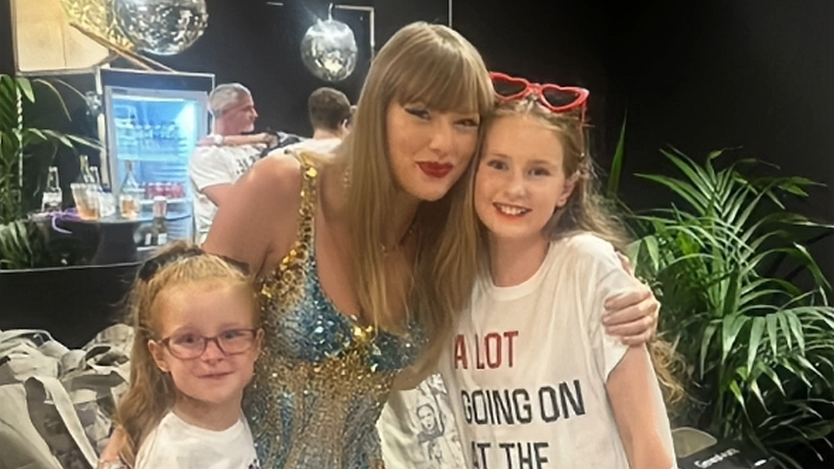 Taylor Swift Meets with Two Victims of Southport Stabbing for “Magical Night” Backstage