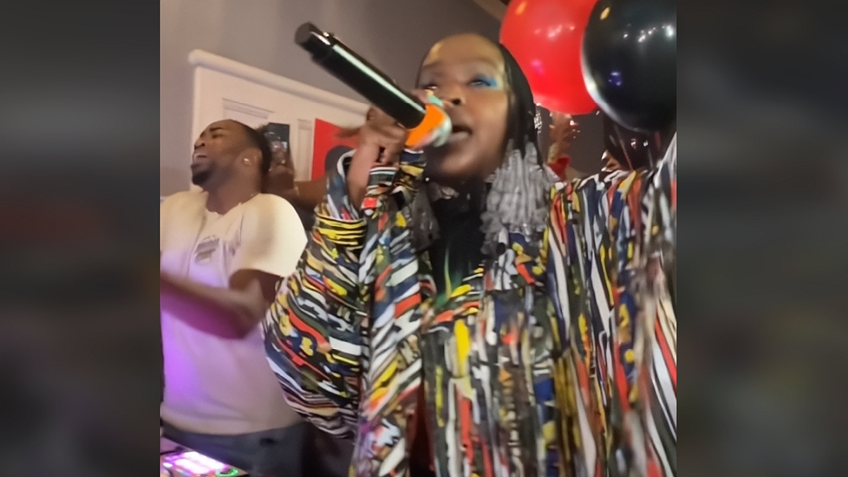 Ms. Lauryn Hill Gives Surprise Performance at High School Reunion: Watch