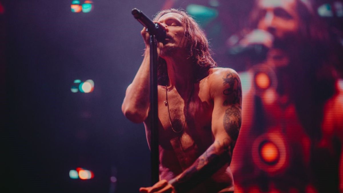 Incubus Kick Off “Morning View + the Hits Tour” in Detroit: See Photos, Setlist