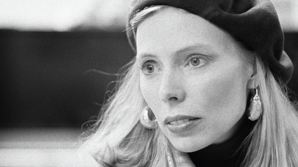 Joni Mitchell Announces The Asylum Years (1976-1980), Unveils Live Cut of “Coyote”: Stream