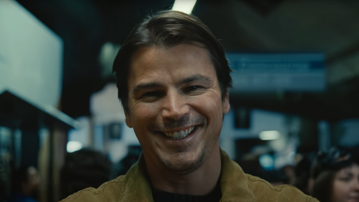 Josh Hartnett se glisse dans le film de M. Night Shyamalan