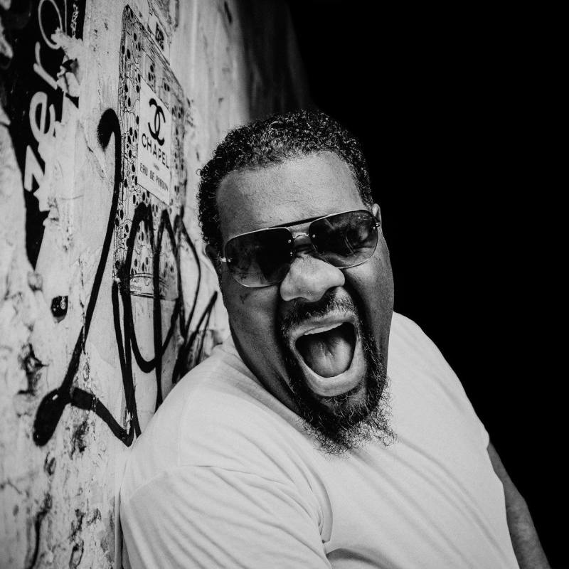 Fatman Scoop meurt à 53 ans après s'être effondré sur scène