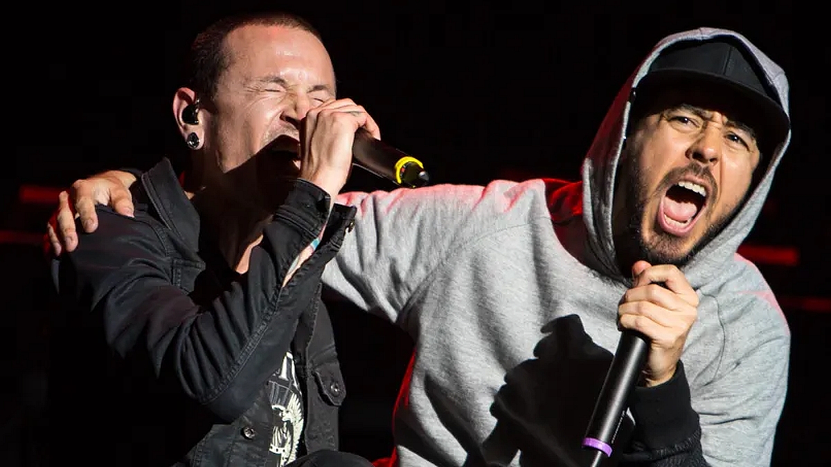 La mère de Chester Bennington critique Linkin Park pour son nouveau chanteur