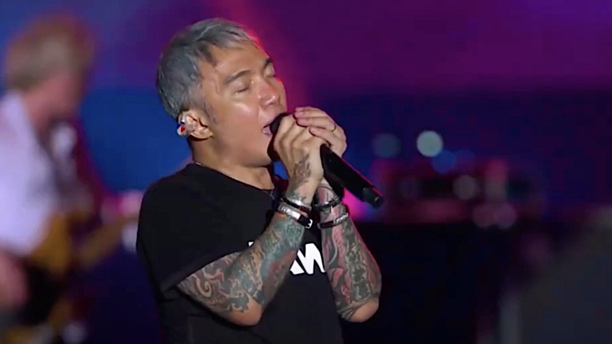 Arnel Pineda de Journey invite les fans à voter pour lui retirer du groupe