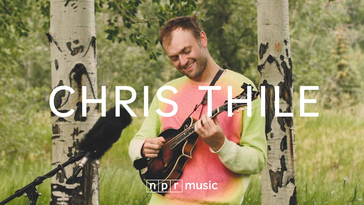 Chris Thile joue du Bach à la mandoline au festival Aspen Ideas : NPR