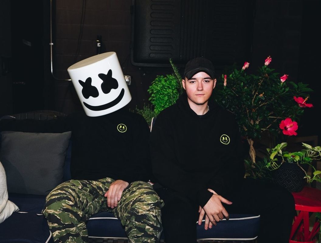 Marshmello et Viperactive lâchent le marteau avec Frenzied Trap Track, "Dans la coupe"