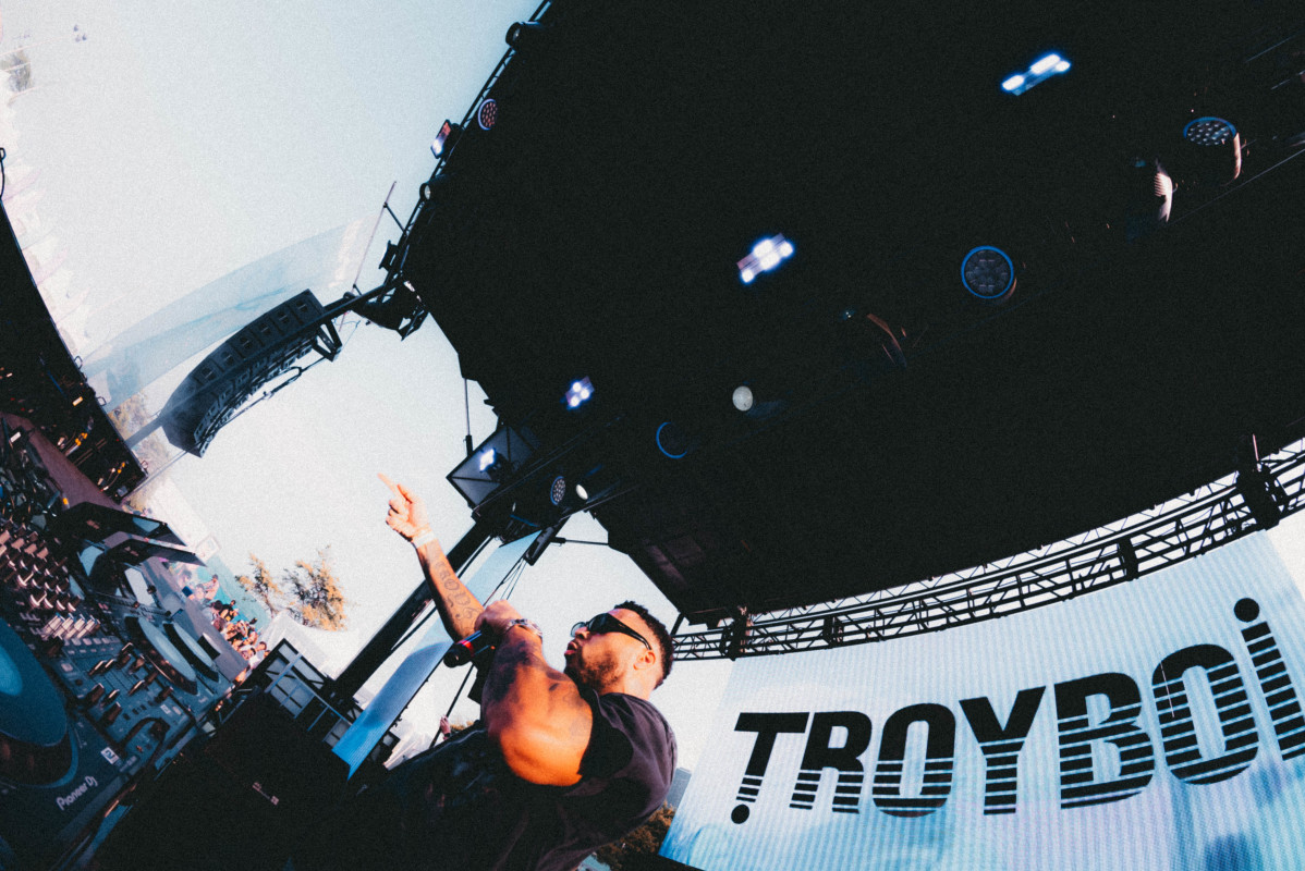 TroyBoi et Scrufizzer font équipe pour un Trap Track implacable, "Continuez à bouger"