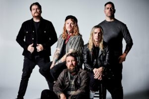 UNDEROATH sort son nouveau single « Teeth »