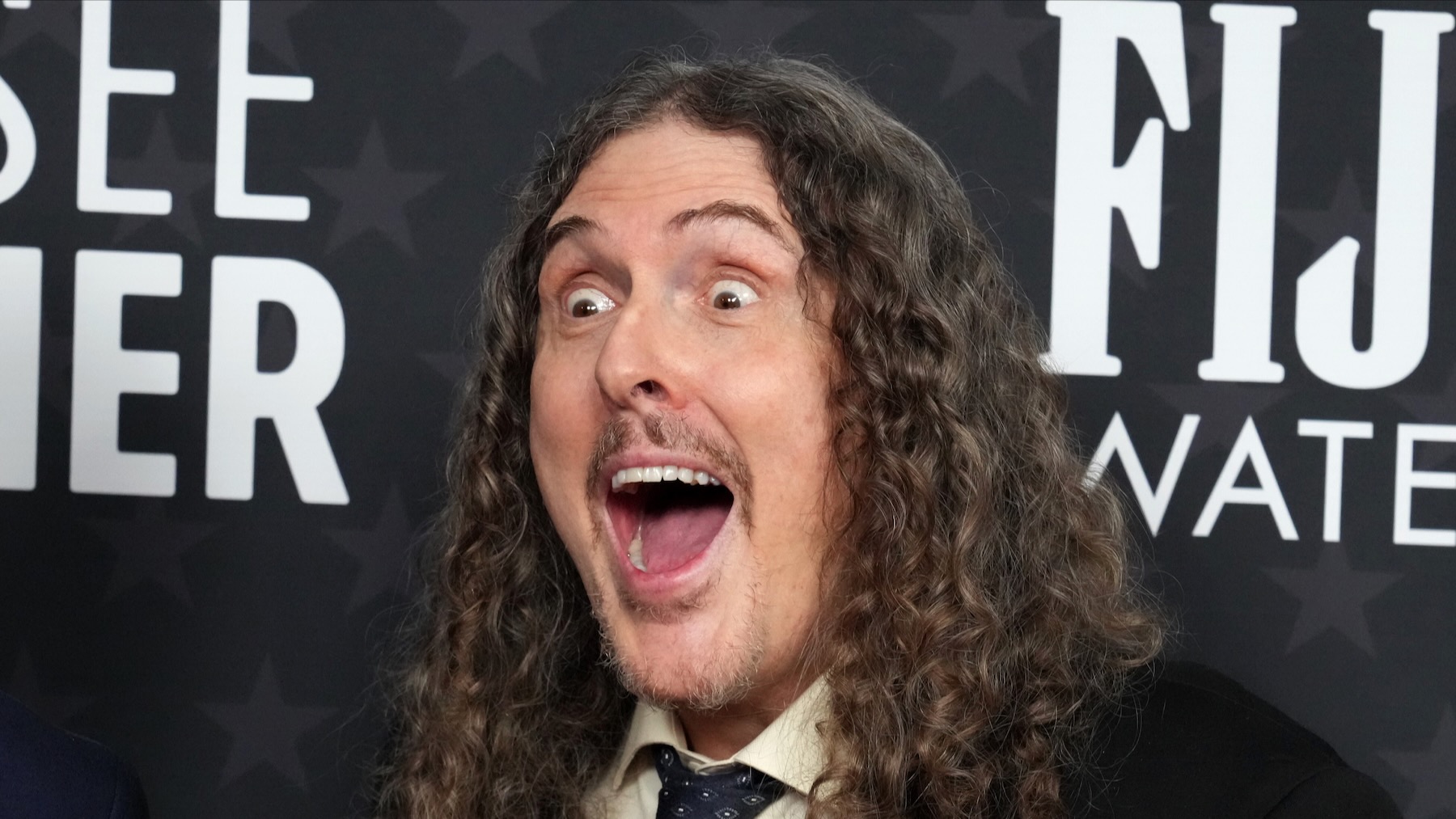 “Weird Al” Yankovic Announces “Bigger & Weirder 2025 Tour”