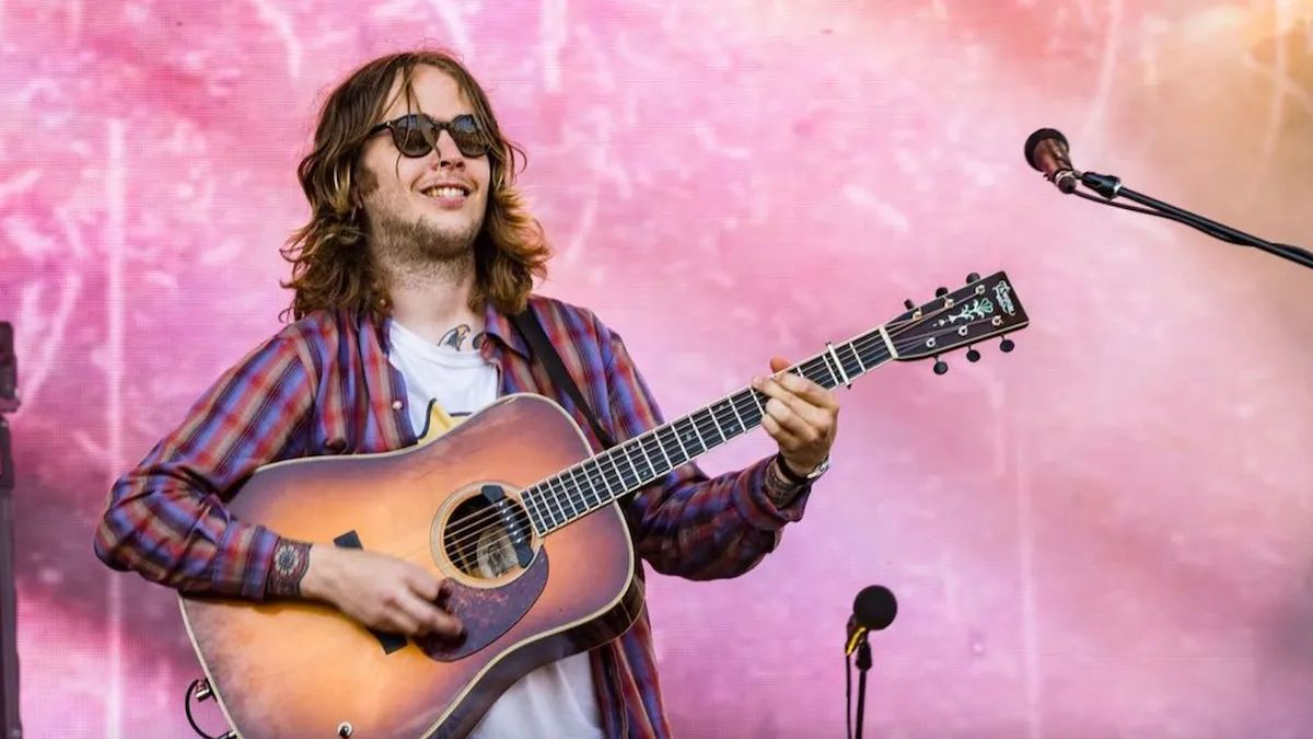 Billy Strings Offers Refunds After Missing Festival for the Birth of His Son