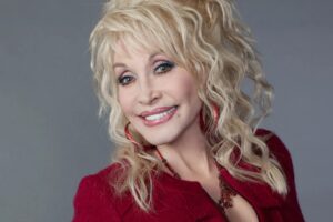 Dolly Parton fait un don de 5 millions de dollars pour les secours suite à l'ouragan Hélène