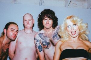 Amyl et The Sniffers dévoilent la vidéo NSFW du single « Jerkin »