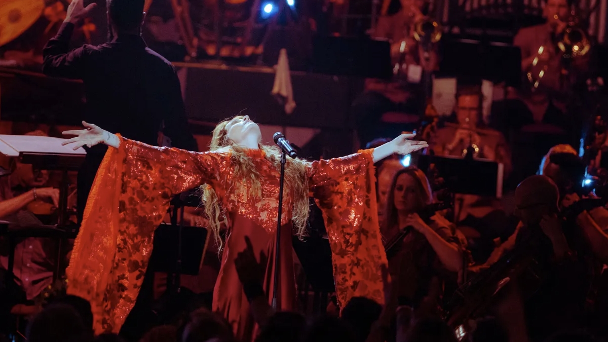 Florence + The Machine annoncent l'album live Symphony of Lungs