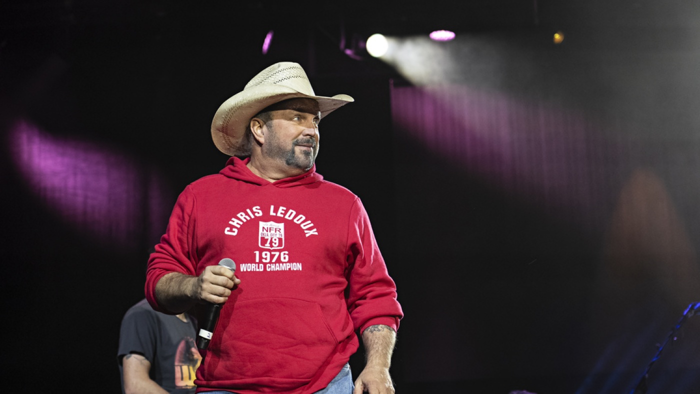 Garth Brooks accusé de viol et d'agression sexuelle dans un procès : NPR