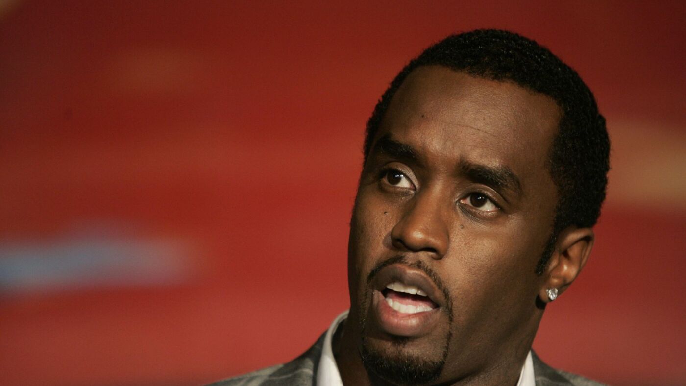 Sean 'Diddy' Combs accusé d'avoir agressé sexuellement des mineurs dans deux nouveaux procès : NPR