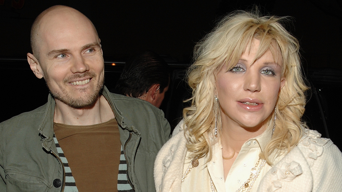 Billy Corgan participe aux enchères pour les paroles manuscrites de "Violet" de Courtney Love