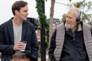 Le juré n°2 de Clint Eastwood arrive à Max au milieu d'une controverse théâtrale