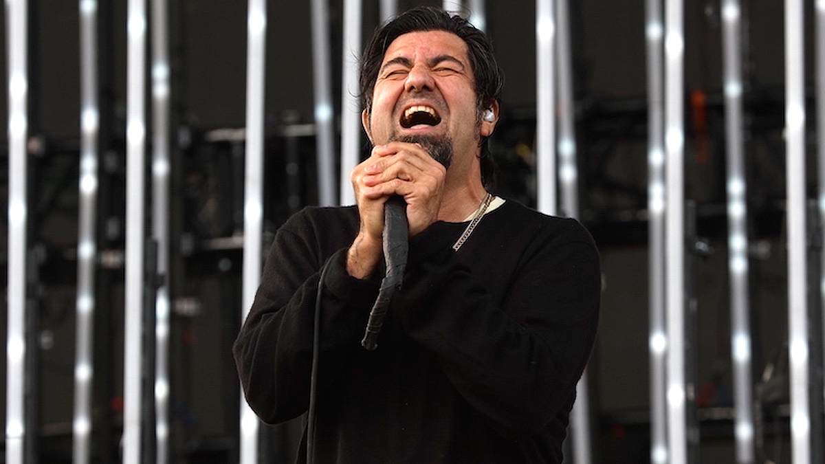 Deftones Play Deep Cuts at 2024 Dia De Los Deftones Festival: Video + Setlist