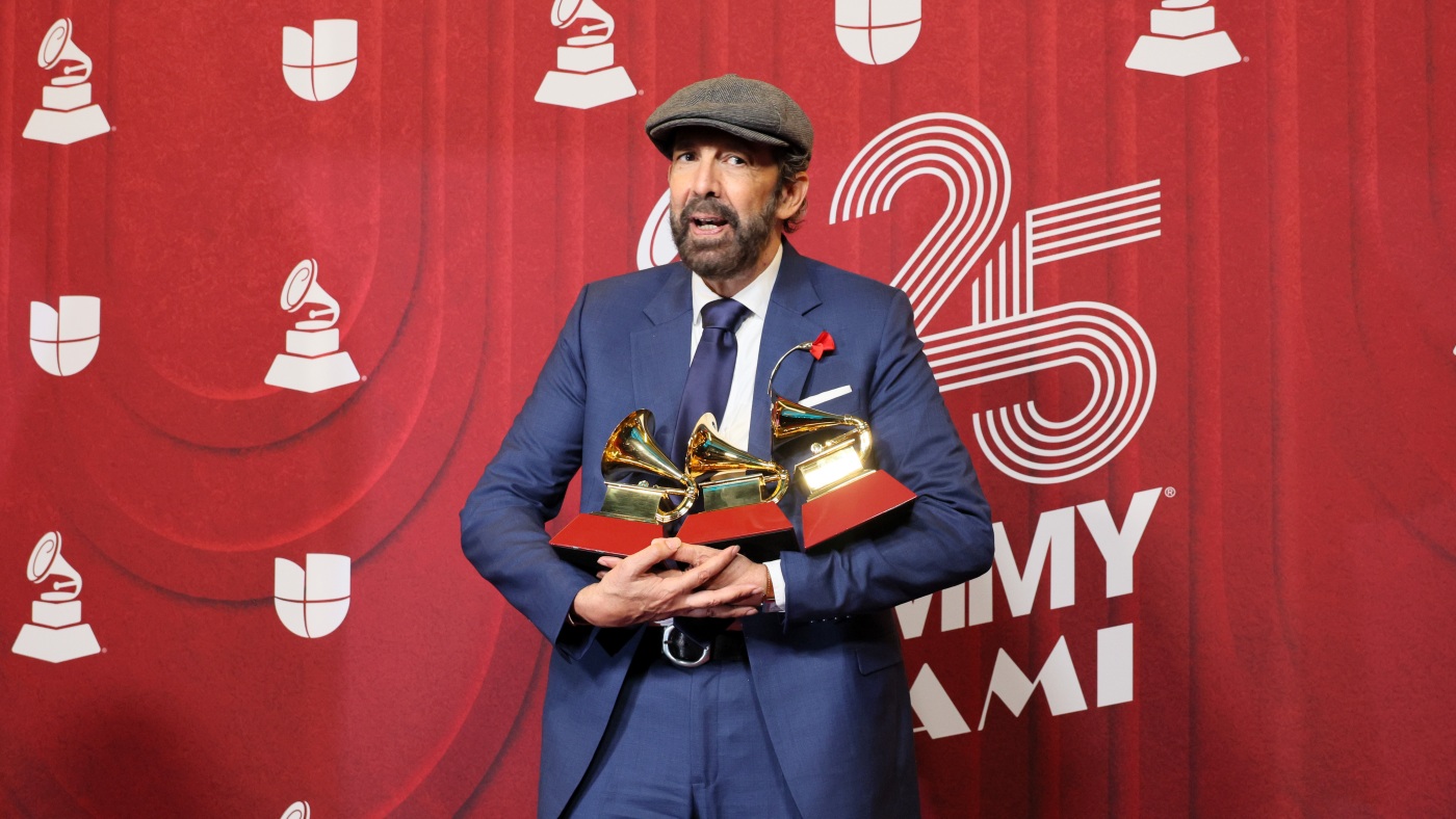 Juan Luis Guerra 4.40 remporte gros aux 25èmes Latin Grammys : NPR