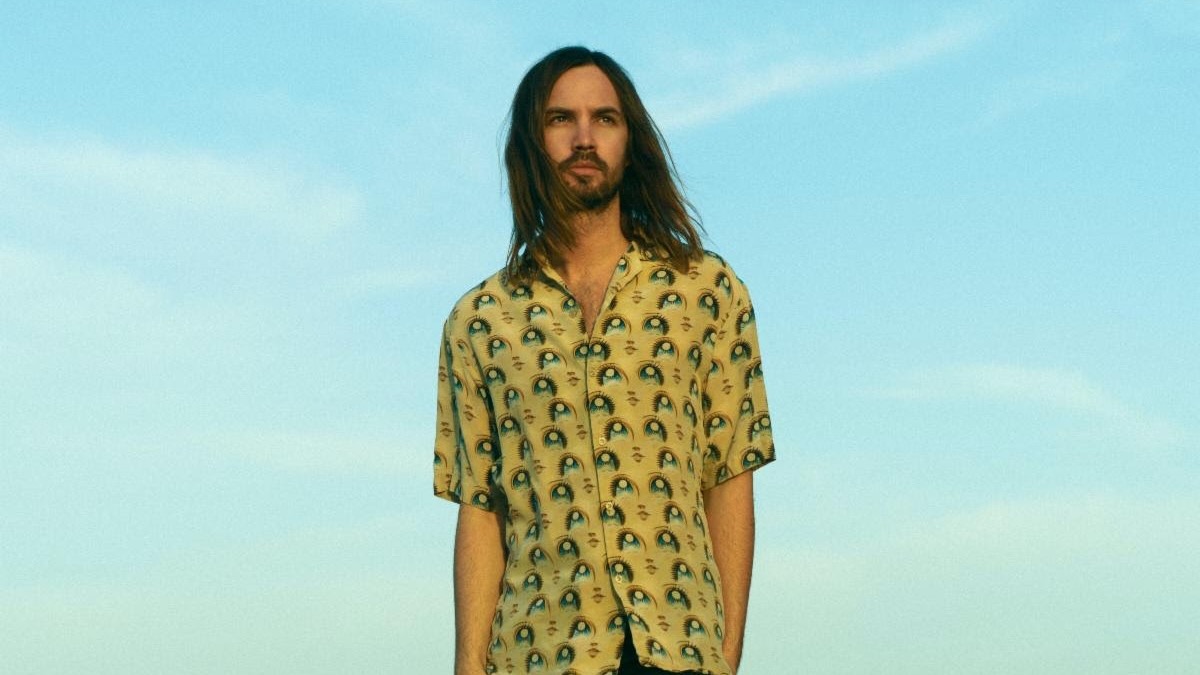 Kevin Parker de Tame Impala invente un nouvel instrument, l'Orchidée