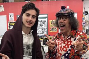 Timothée Chalamet dévoile ses connaissances sur Bob Dylan dans une interview à Nardwuar :