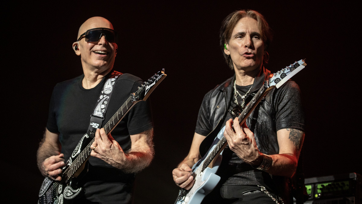 Joe Satriani et Steve Vai forment un nouveau groupe